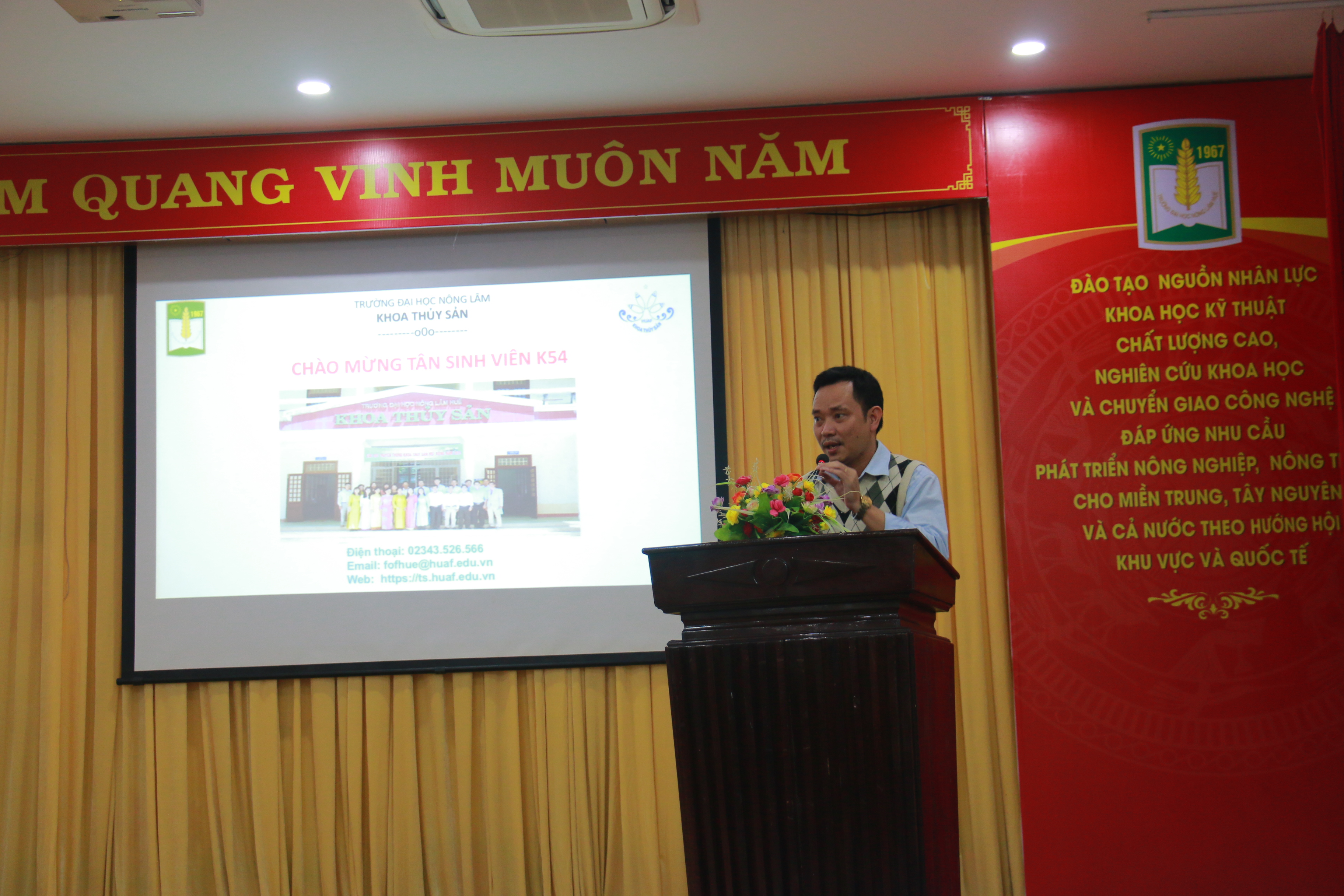 TS. Mạc Như Bình, Phó trưởng khoa giới thiệu về chương trình đào tạo